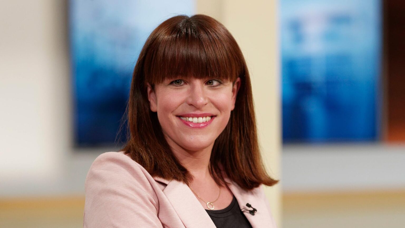 Julia Reuschenbach Augen: Was ihre Blicke über Kompetenz, Präsenz und Medienwirkung verraten julia reuschenbach augen